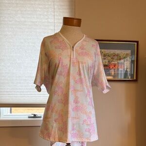 Women's Pink and White Patterned Top